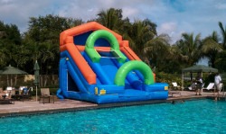 product 06D292D112A24C6DA7EF29D0ED6868D7 1704213636 Thriller Water Slide 20ft